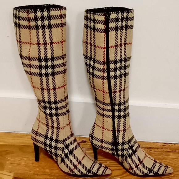 Burberry boots - Picture 2 of 4